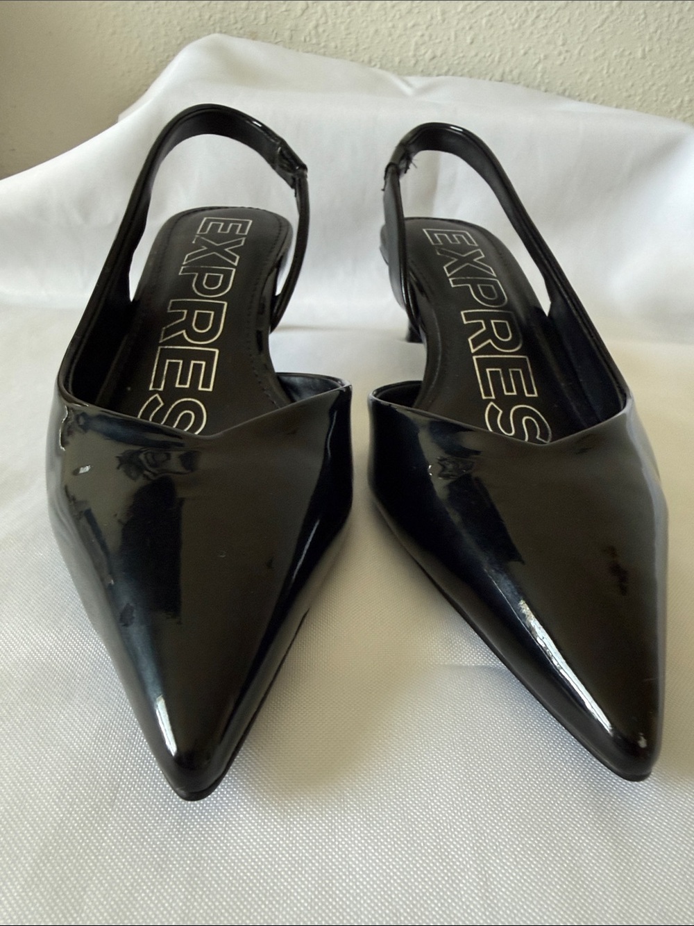 Express Black Patent Pointed Toe Slingback Kitten Heels - Picture 6 of 8